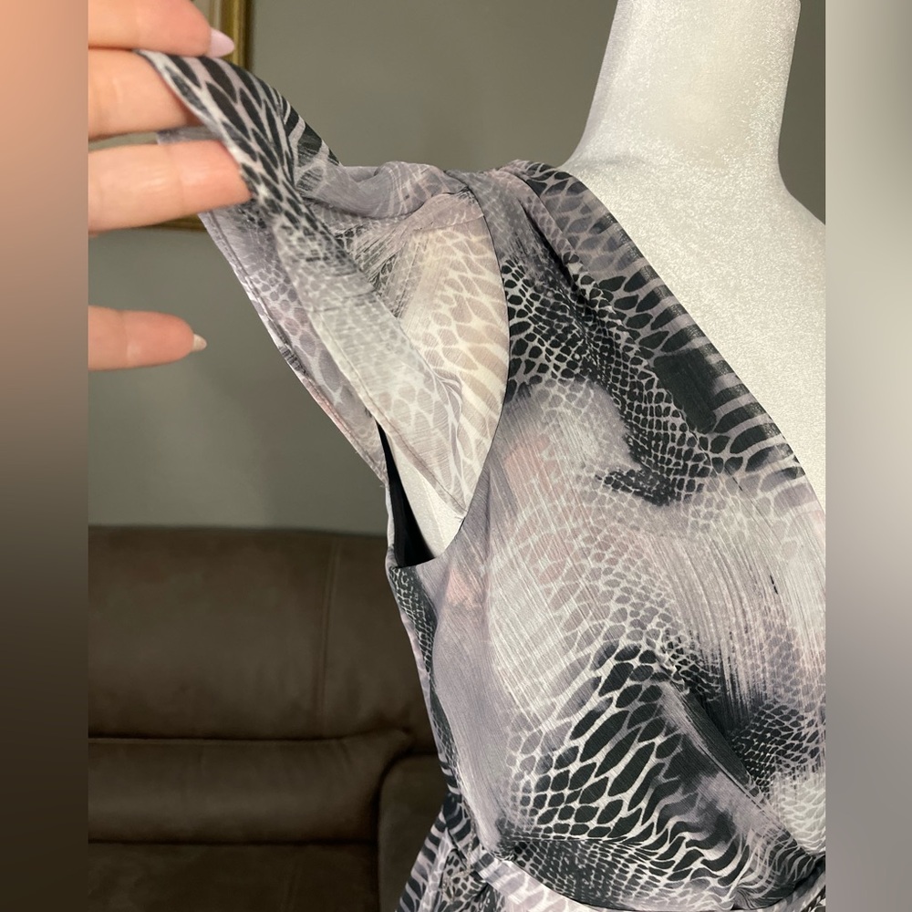 DKNY Purple Charcoal Snake Print High Low Flutter Sleeve Dress Sz 10 Summer Date - Picture 12 of 16